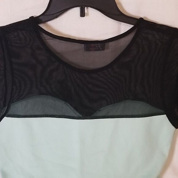 Flair Mint Ruffle Bottom Sleeveless Blouse - Picture 8 of 9